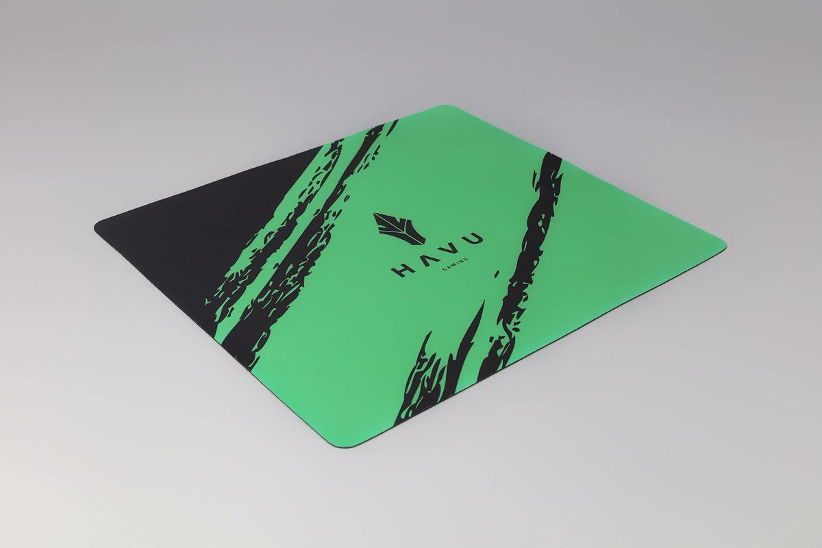 SKY_NHL's tweet photo. #GIVEAWAY TIME FANS!!! 🆘🆘🆘

We are giving away #HAVU Classic Hoodie &amp; #HAVU Mousepad!! 😍🌲

📃 RULES 👇

✅ Like &amp; Retweet this post
✅ Follow @HAVU_NHL &amp; @HAVUgaming

- Last day to participate is 31.10.2019
- Two lucky winners will be contacted via DM

#HAVUJA #PelaaTyylillä https://t.co/vwhTgUlQNT