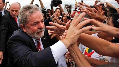 Pimenta13Br's tweet photo. #NoTempoDoLula o mundo olhava o Brasil com respeito e interesse pela revolução social que o governo de @LulaOficial promoveu! https://t.co/jRlChsZuLc
