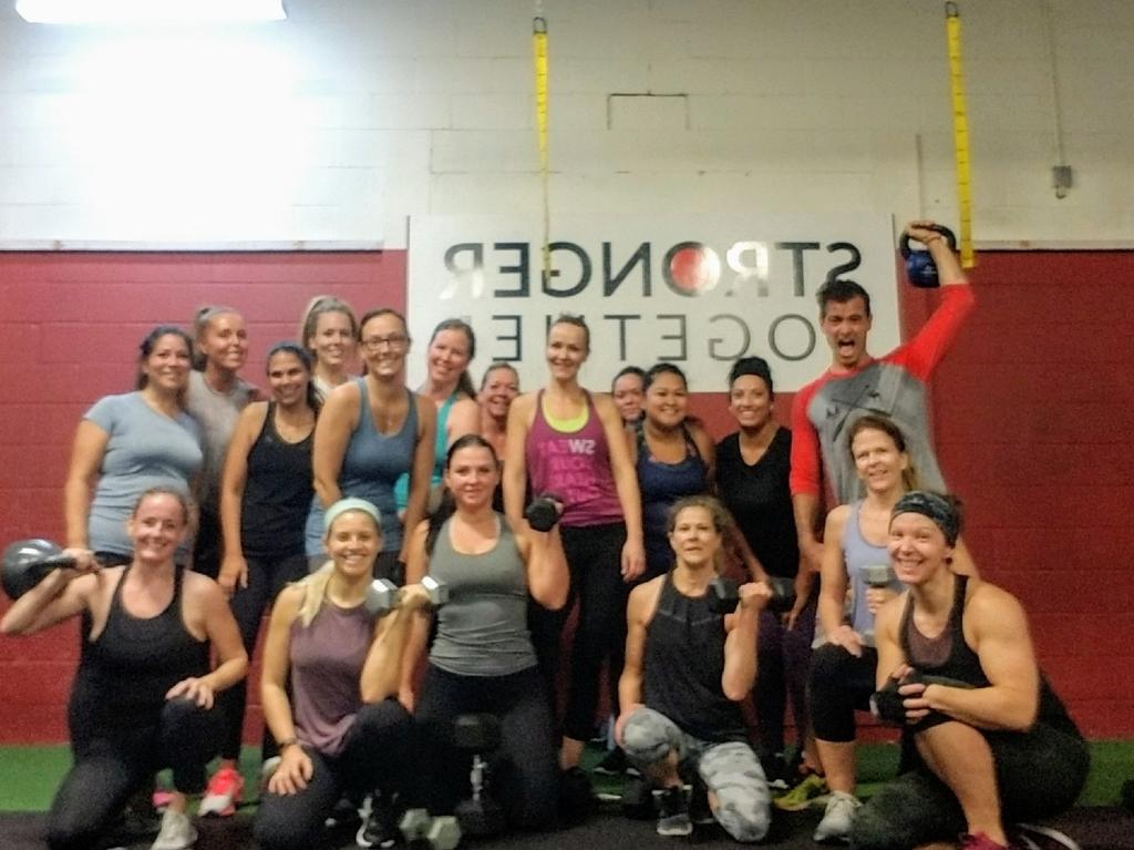 vankayak's tweet image. A little sweat before the sun comes up! 💦🌄

Solid 6am workout this morning at ONYX Fit. Thanks for the great start to the big day! #GoVote #GoSweat #elxn43