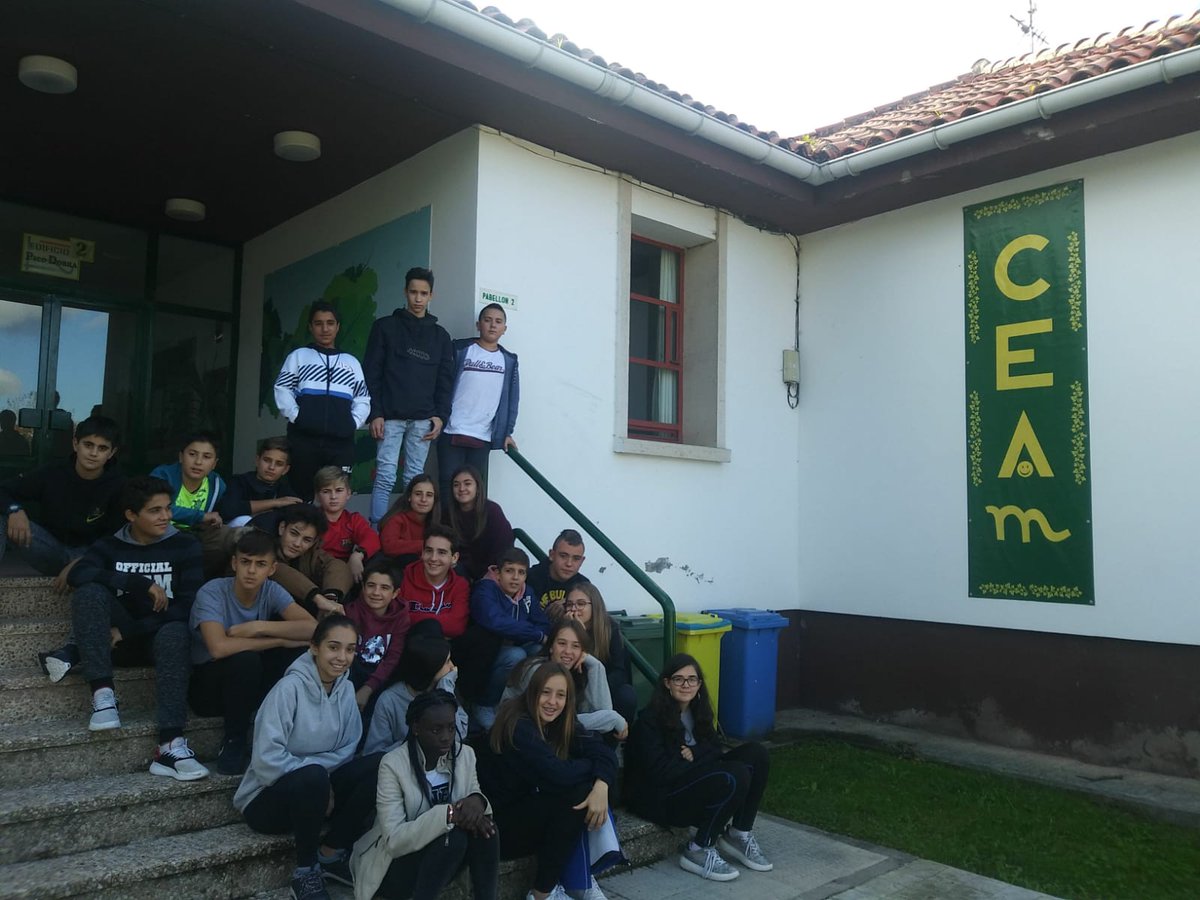 TorreVicens's tweet photo. 🏞Programa Educatiu CEAM ♻️
⠀
El nostre alumnat de 2n ESO ja ha arribat a #Viérnoles, #Cantabria per gaudir d'una setmana plena d'activitats amb l'objectiu de fomentar l'adquisició de coneixements,hàbits i conductes que incideixin en la cura i millora de l'entorn #mediambiental. https://t.co/nGiwbAXXGW