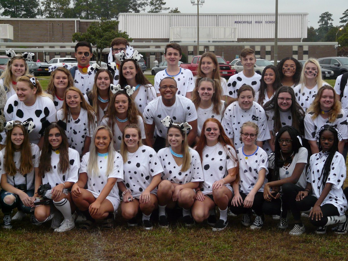 MenchvilleHS's tweet photo. Perhaps the most comprehensive costume in Menchville's extensive Homecoming history - all 101 Dalmations and that evil, bad-habit-having Cruella DeVille, all showed up today. 
Note: That is NOT a real cigarette and we do NOT promote Cruella's nasty habits or attitude.
#HOCO2019 https://t.co/ZoHM7nEIct
