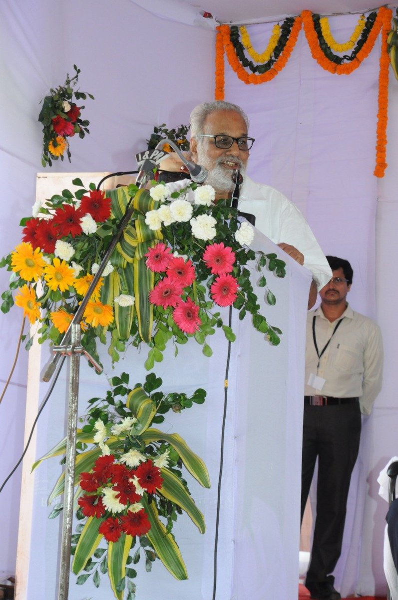 dm_malkangiri's tweet image. Prof. Shri Ganeshi Lal, Hon’ble Governor of Odisha visited EMRS, Malkangiri on 21.10.2019 and interacted with the students &amp;amp; teachers of EMRS, shared the valuable advice with the students and
facebook.com/photo.php?fbid…
#GovernorOdisha, #EMRSOdisha, #stscdev, #Odisha, #Malkangiri