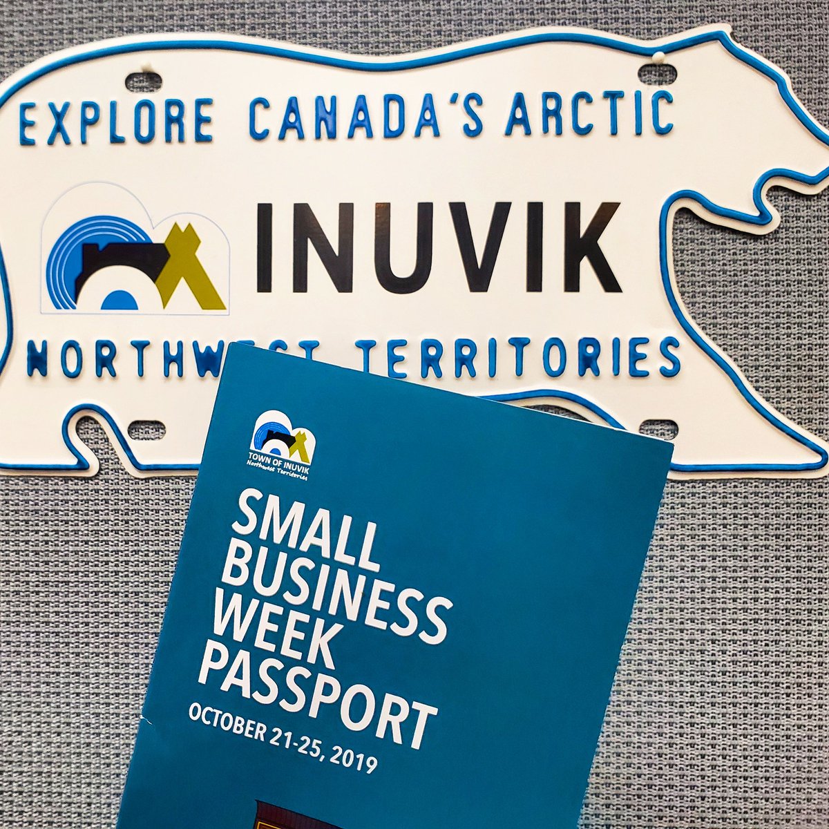 ecojackiejo's tweet image. Ready to #ShopLocal &amp;amp; Celebrate #SmallBusinessWeek2019 here in Inuvik, Northwest Territories, Canada 🇨🇦 #Inuvik #ShopInuvik #SpectacularNWT #ExploreCanada
