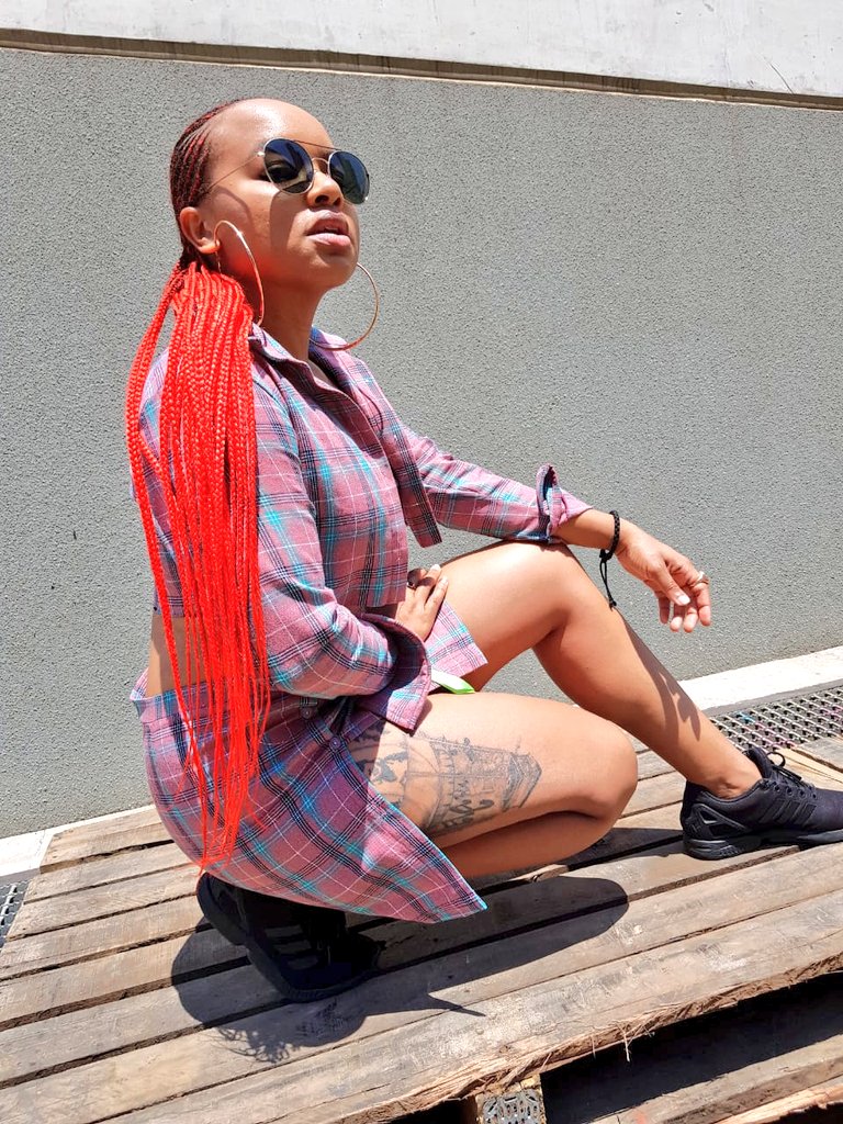 BridgetteM_10's tweet image. Rocked a @20fixTrends look @Yfm's #LYFE2019 😎👌🔥
Styled by @20fixwithodi 
#LYFE #YFM 

(Sports bra, sneakers, shades &amp;amp; accessories are mine)