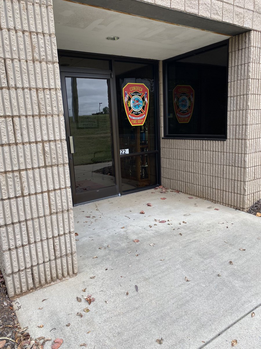 AR_Conover's tweet photo. Conover Portables hitting the street to meet our First Responders😃 #firstrespondersappreciation #thenotoriousones @LoganEaves2 @AllyG52 @elthonmunoz @JakeAraghi @ATTPortablesEVD https://t.co/mvwgxjTw1d