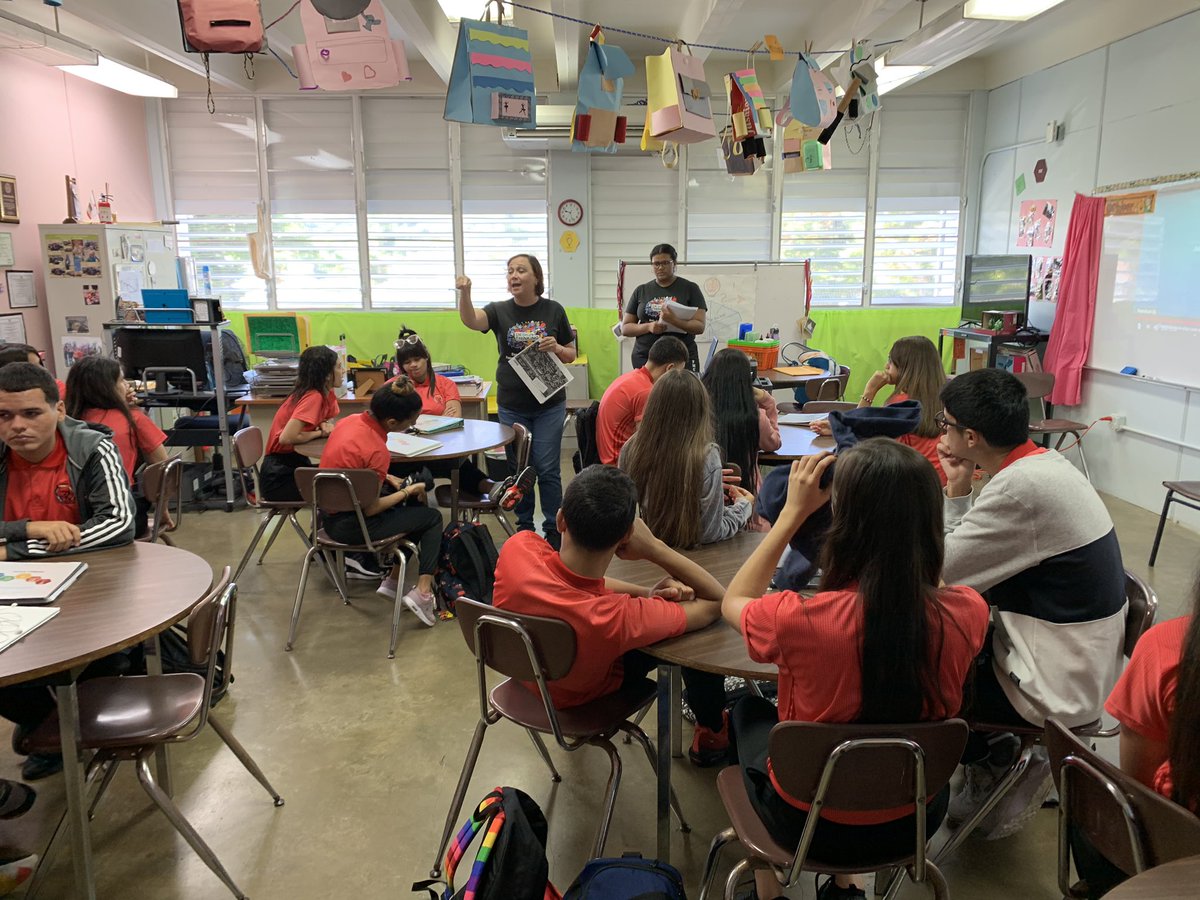CDTIEorg's tweet photo. The opening 2019-20 Intersession for the only whole-school #DesignThinking program in a traditional public high school (Escuela FMC) launched this morning. Year 2 and the seniors start with 2 week class: “Diseñar tu Vida”. 
@EDUCACIONPR @pritsgov @OBayamon @InterBayamon @upr_b 🇵🇷 https://t.co/wS1AYUfpuA
