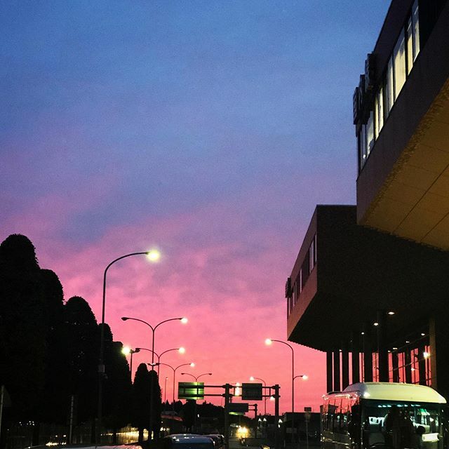 ct_tamiya's tweet photo. #today #sunset #akitaairport #works #feellikecrying #wannabeneeded #akita #japan #westernsky https://t.co/5kWqFWxSkZ https://t.co/NLhNIKjERp