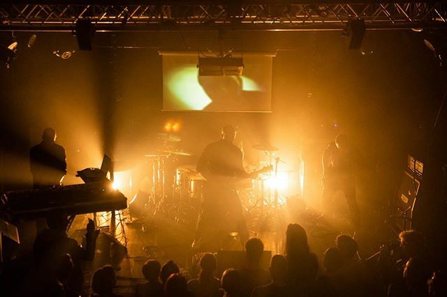 collapse_band's tweet photo. Merci pour cette belle soirée avec @catchlightmusicfr @vercorsband et @kloneband #grenoble #amperage #instrumental #postrock #postrockband #prog #progrock #progrockband #live #livepics #livepic #screen #rock #liveshow #suntzunight #light https://t.co/7EjJAwJGxA https://t.co/GFgbQKIjM9