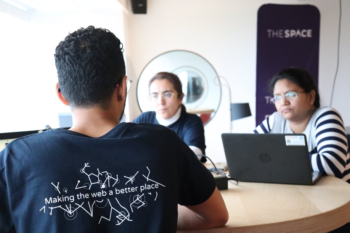 <a href="/HackYFutureBE/">HackYourFuture Belgium</a> started today its very first Bootcamp!🔥During 4 weeks, 6 grads will have full creative and technical freedom to develop an open source project with positive impact. Special thanks to @TheSpaceEU for welcoming our students!✨Find out more on bit.ly/2MvUdBI