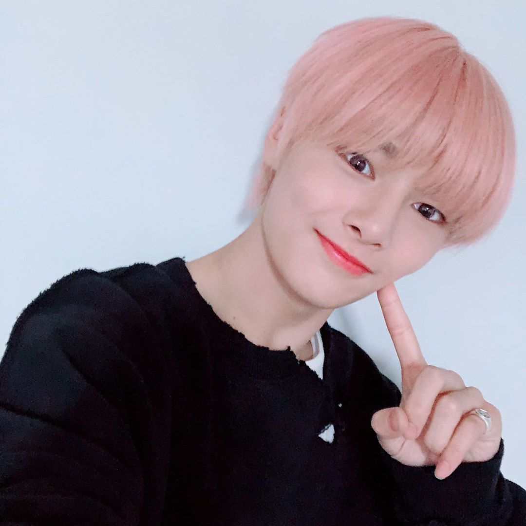 straykids_italy's tweet photo. [Foto] 191021

Aggiornamento Instagram di @/realstraykids 
Realstraykids (#IN): "Avete guardato tutti mu:fully?
Risposta: Sì!
#StrayKids #STAY #MIROH #Boxer #Double_Knot #INstagram #🦊"

#StrayKids #스트레이키즈 #DoubleKnot #YouMakeStrayKidsStay #STAY @Stray_Kids https://t.co/Sehd95kWFv