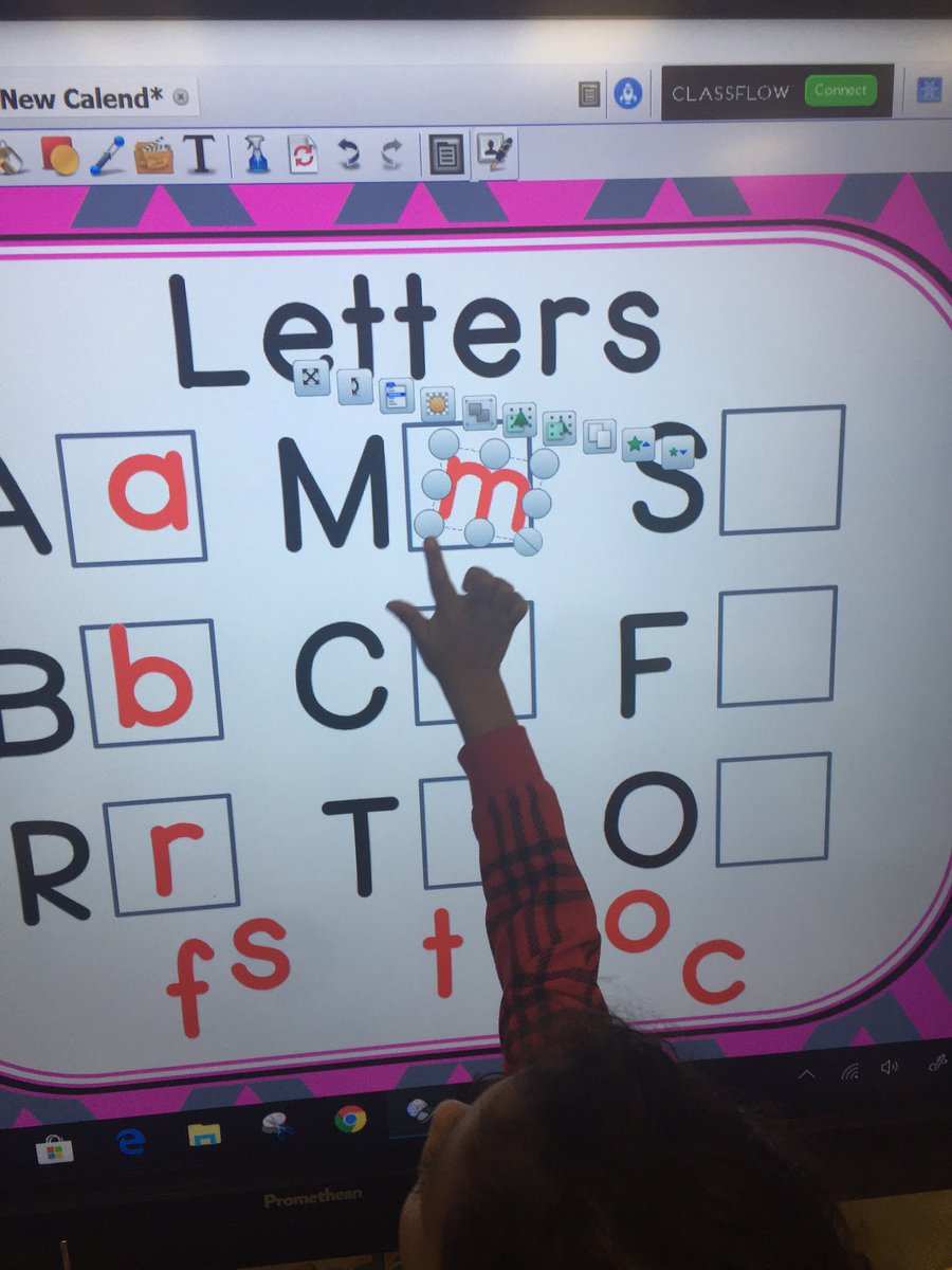 morson_marie's tweet photo. Teacher and students are utilizing technology to extend our learning @dafro1035.  The students are using technology to demonstrate  knowledge of concepts they have learned😀 They are eager to use it! #WeareAldine #KeebleOneTeam @DrA_Marshall @awillery @Jennifer_Dixon4 @jtoscanog https://t.co/cpQIjCQhxL