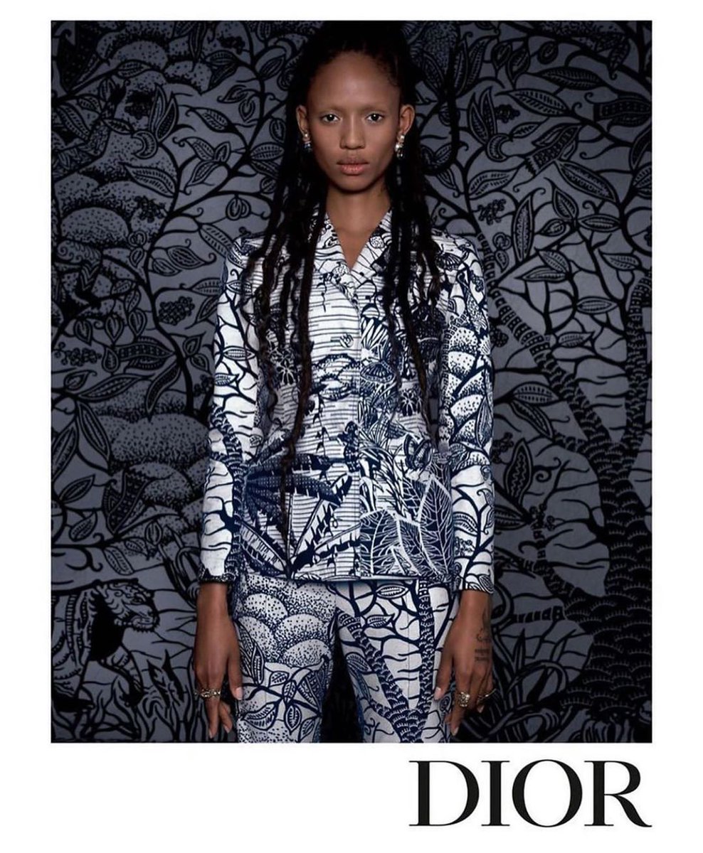 chicandblue's tweet photo. #Mode @Dior  présente sa campagne croisière 2020. #Fashion Jiali Zhao stars in Dior cruise 2020 #campaign. https://t.co/FSb73DdAwf https://t.co/C8zM6NhOoG
