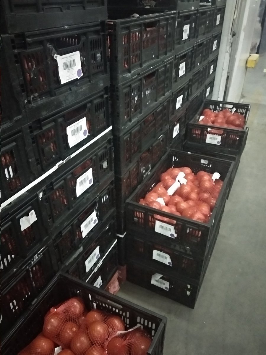 Sir__Lurex's tweet photo. No hay desabastecimiento, hemos estado a full recibiendo mercadería. https://t.co/TN4GJBSgyo