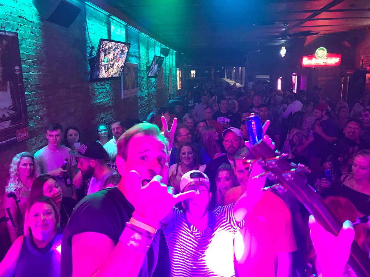 What a great Saturday! Thank you for coming out and singing with us! Always a great time in Salina, right at home in Paramount Bar