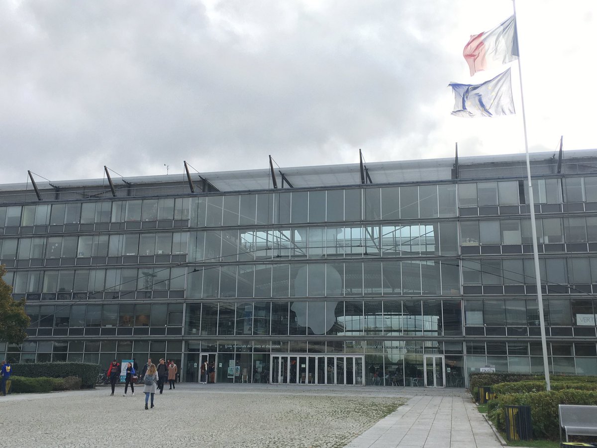 cathubaysi's tweet photo. Quel bonheur d’intervenir encore auprès des #étudiants du #master #TraDD @EcoledesPonts #PontsetChaussees. Des étudiants pertinents, réactifs, multiculturels 🎓
Hâte de faire mes prochains cours dans 15 jours !
#EnseignementSupérieur #GrandesEcoles #enseignement #prof #ParisTech https://t.co/nt2yvMnX3F