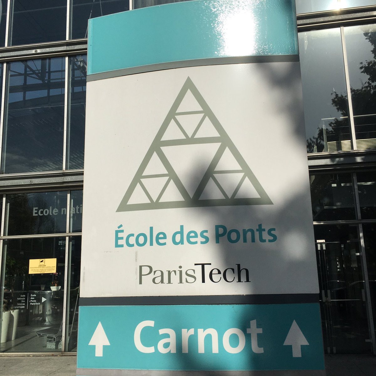 cathubaysi's tweet photo. Quel bonheur d’intervenir encore auprès des #étudiants du #master #TraDD @EcoledesPonts #PontsetChaussees. Des étudiants pertinents, réactifs, multiculturels 🎓
Hâte de faire mes prochains cours dans 15 jours !
#EnseignementSupérieur #GrandesEcoles #enseignement #prof #ParisTech https://t.co/nt2yvMnX3F
