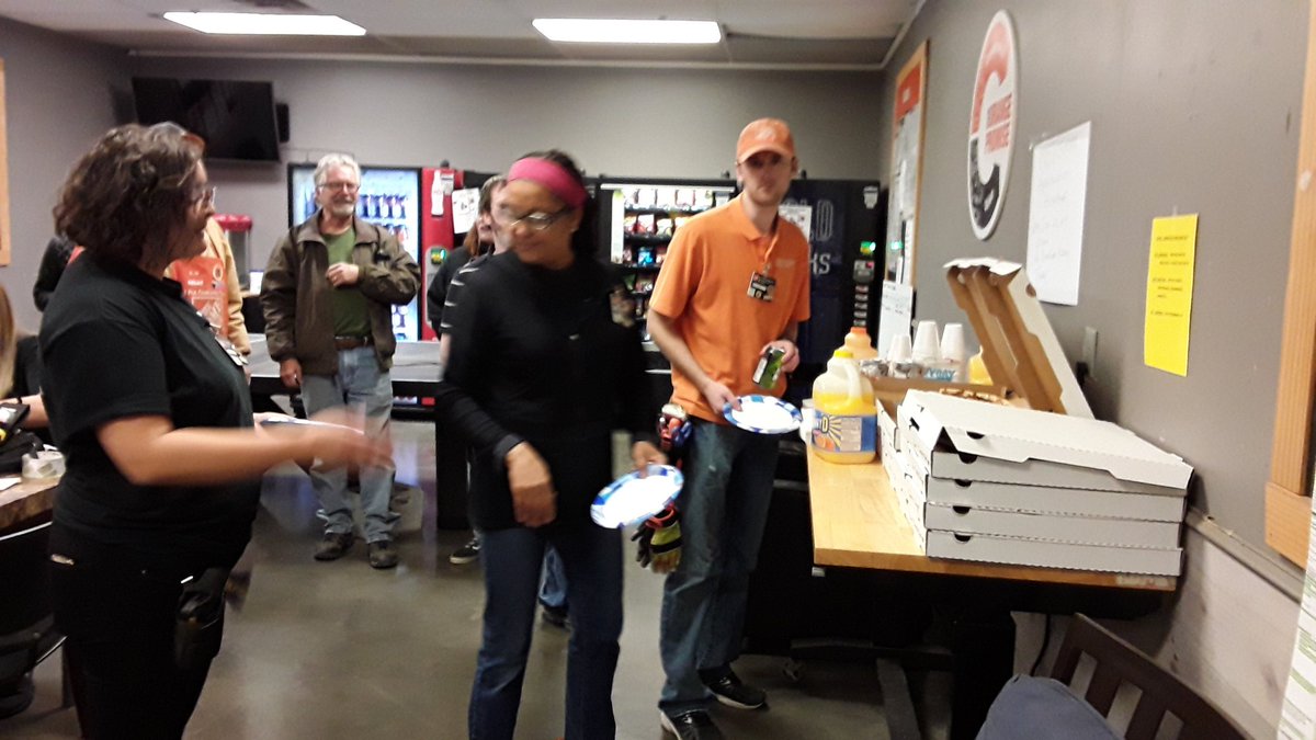 jaba1664's tweet photo. Met store appreciation Breakfast https://t.co/Dx5Szkyh3Y