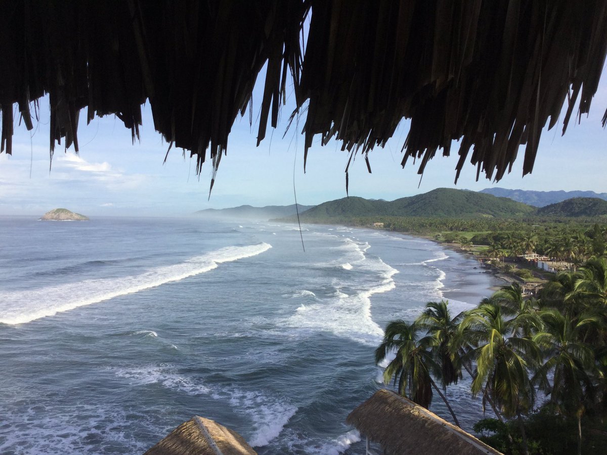 Gruruland's tweet photo. Hermoso lugar, comida deliciosa y excelentes amigos: Mi fin de semana perfecto!!!
#BahíasdePapanoa #Guerrero @GroMeEnamora https://t.co/YqGWqw4837