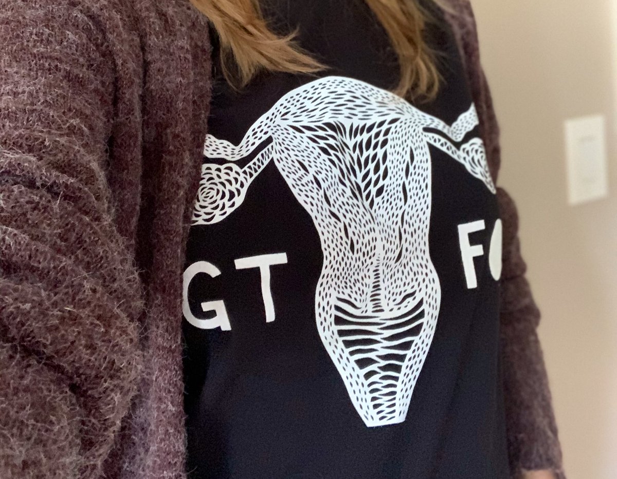 jaimedrayer's tweet photo. My voting apparel courtesy of @lightandpaper ♀️🗳🇨🇦✖️ #elxn43 #gtfo #mybodymychoice #ElectionDay #cdnpoli #AnyoneButScheer https://t.co/hLfvw88xLp