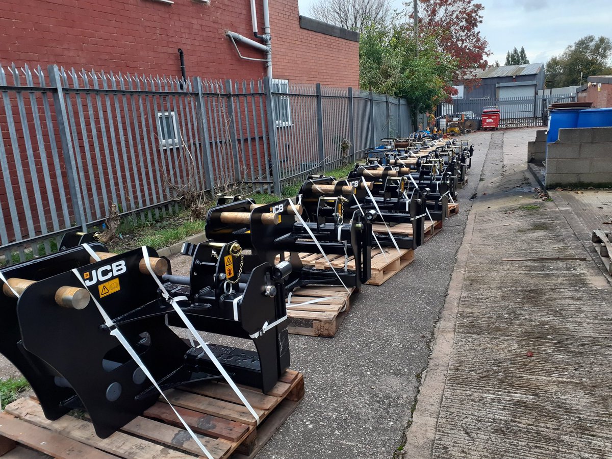 Thanks to VP Sandhurst for the purchase of another 10 sets of JCB Pallet Forks to fit 13-22 ton machines 🎉🎉🇬🇧🇬🇧 #JCB #jcbattachments #Sandhurst #palletforks #CallAlex for any information on our JCB Pallet forks please call me on Tel:-07768460945