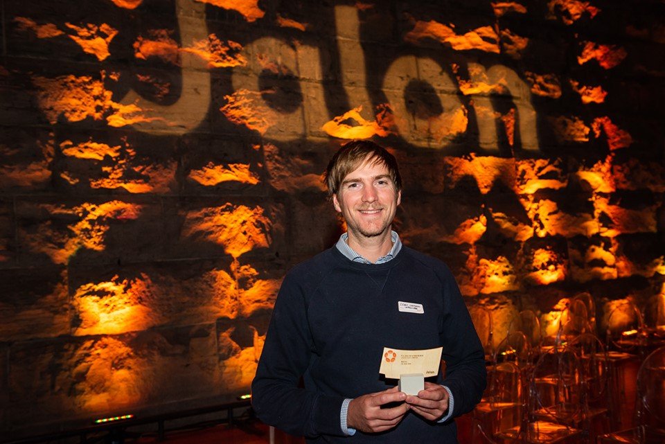 Jeudi dernier, lors du premier gala des Prix <a href="/JalonMTL/">Jalon</a>  de la #mobilité, <a href="/larouelibremtl/">La roue libre</a> a obtenu une mention dans la catégorie #logistiqueurbaine ! 🎉🏅
Merci pour cette reconnaissance qui démontre qu'il est possible de réinventer la #ville autrement ! 
💪🚴