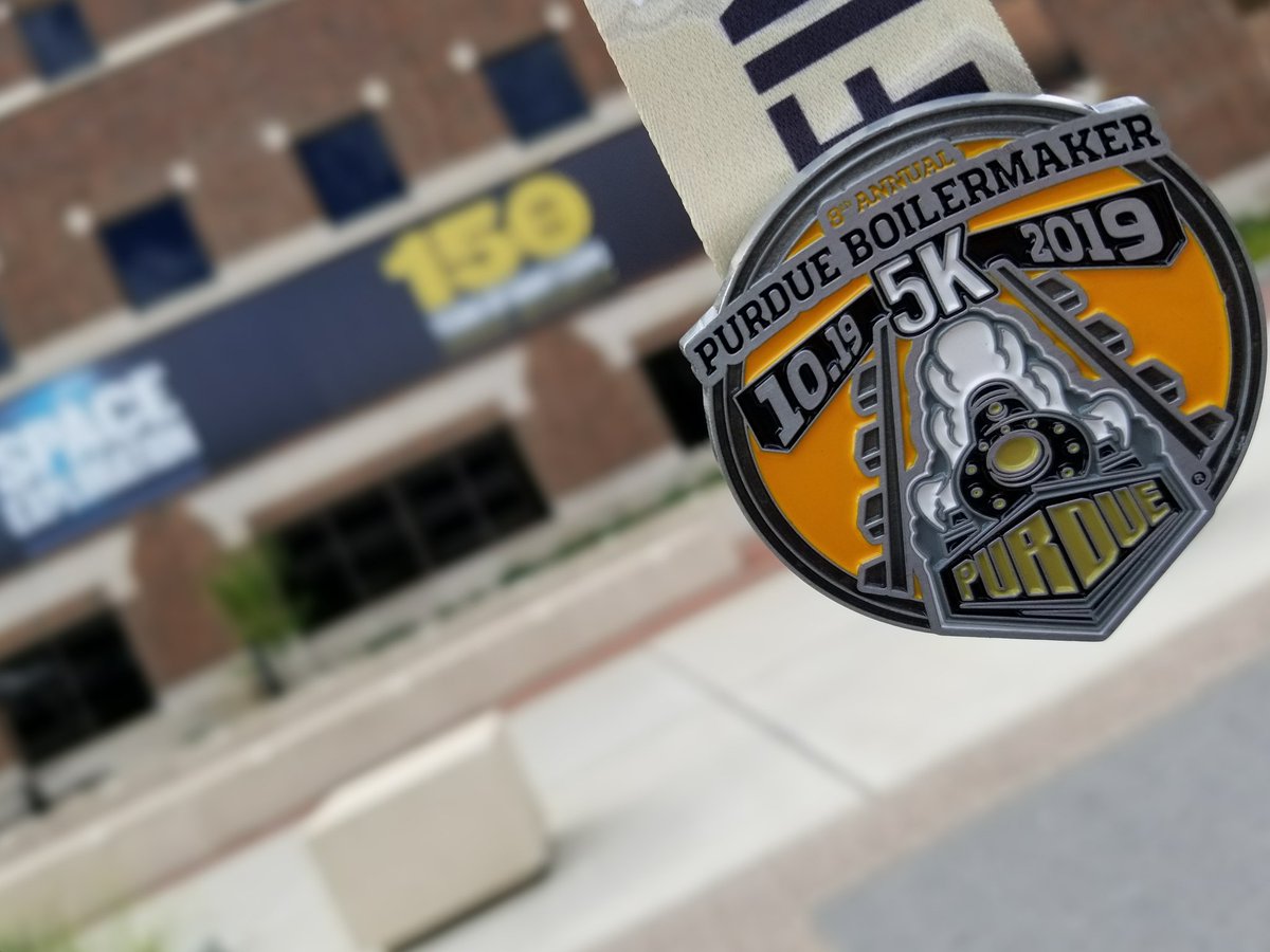 Forrunningoutld's tweet photo. #MedalMonday has arrived! This weekend was special because I finally got to run with my son. Our schedules didn't coincide with each others until now. He's nine. 😁 Did my 4 miler this weekend on my own.  @QueenBeeHalf @LifeAtPurdue #boilermaker5k #queenbee4miler #familytime https://t.co/ZrIwkIV5ns