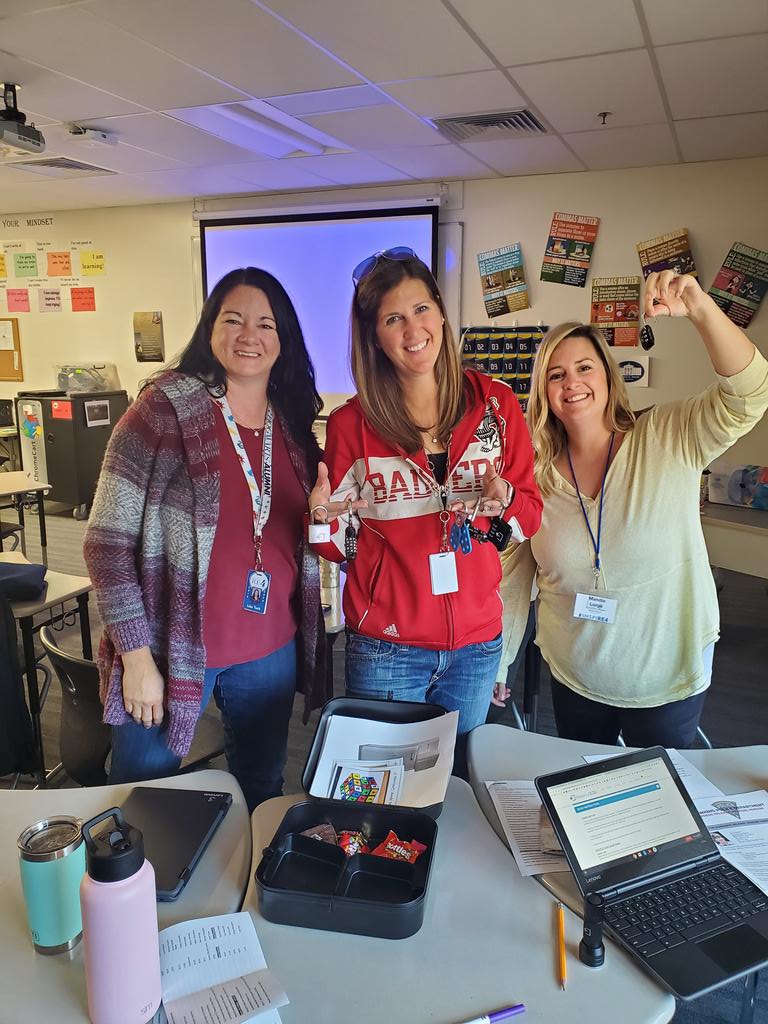 teachinganewway's tweet photo. Just broke out of our first Breakout Box! Fun! Thanks @TrishaGlover24 #inspiRE4 https://t.co/oVO0HBiiHH