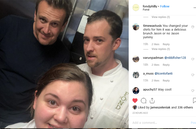 HughE_Dillon's tweet photo. LQQK who was @FondPhilly yesterday for brunch. Today you might spot @jasonsegel around Rittenhouse Square filming the 9th of 10 episodes for @AMC_TV February 2020 TV Series #dispatchesfromelsewhere #FilmedinPhilly #SetInPhilly https://t.co/40p959YCZd #phillygossip https://t.co/OFKxODiVk7