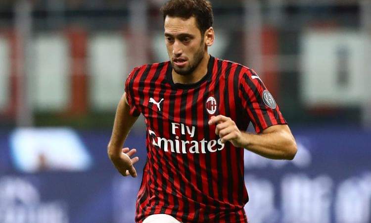 KilpinMr's tweet photo. Grande prestazione ieri di #Calhanolgu, goal e assist.
Peccato non sia costante...

#MilanLecce #Milan 

-M- https://t.co/i5q93YaGaO