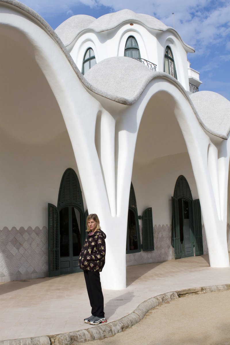 Lebor Gabala total look around this amazing modernist building • #realwomenwearleborgabala FW19/20 💫 #leborgabala #leborgabalaFW1920 #autumn #winter #cool #knitwear #color #cold #colors #weather #fashionstyle #womenwear #FW1920 #fallwinter1920