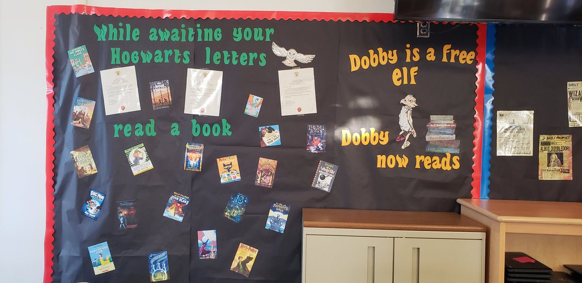 monical1169's tweet photo. Finally complete..3 of board decoration in library... @vickiej10 @msumarDAIS @DoverMsVeronica @RoushRoushy @FSUSDLibraries https://t.co/xVwEi1Lovc