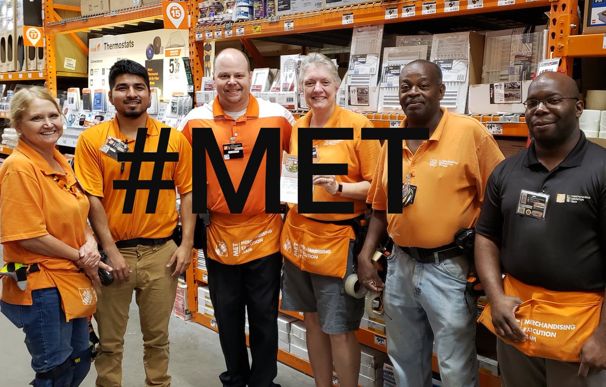 BillGreen279's tweet photo. Had a great day as a MET associate! Learned a lot from the team at 6327! Thank you Francine for teaching me BOLT! #METpartnership @EfrenExports @HD6872 @BurgettjM https://t.co/gjECwWBdWa