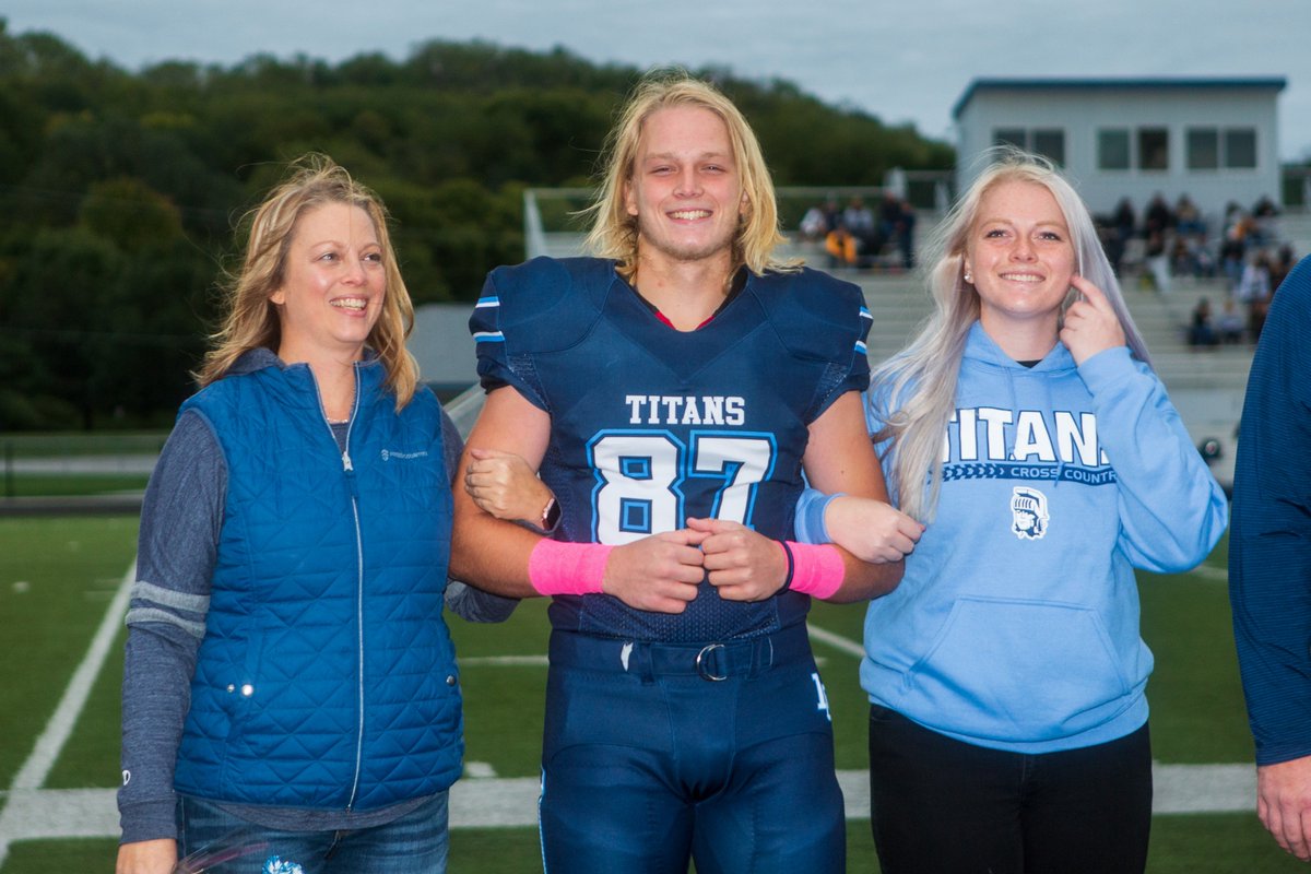 Risney_Photo's tweet photo. Rather dismal night for a football game and it started raining so I had to leave to protect the camera but at least I got the seniors walking and a bit of fun at the beginning. All of the parents and seniors are posted at https://t.co/E0HcZTqeJa so be sure you pass the word! https://t.co/7wAnpgcaXg