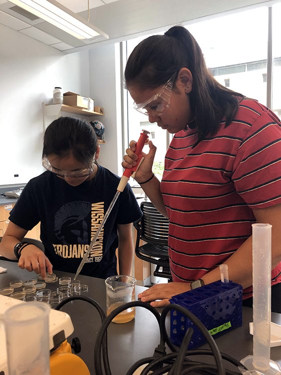 TRIPInitiative's tweet photo. "I am fascinated with the seemingly endless possibilities that lie in research and I hope to be able to pursue a career in biology." Madison Shelton from JR Masterman 
@PHLschools #STEMeducation #WomenInSTEM 
Read more here: https://t.co/6MIMQdlqK5 https://t.co/qsczrWdJgj