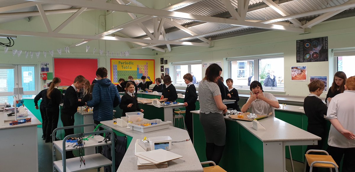 HeathfieldStem's tweet photo. Stage one of zombie avoidance. Build a pressure pad to detect approaching zombies🧟‍♂️ #STEMclub https://t.co/HcS7empEXU