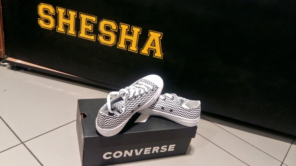 BridgetteM_10's tweet image. A huge shout out to @SheshaLifestyle  &amp;amp; my fave @Converse for the hook-up! 👟 
@20fixwithodi @20fixTrends you did the things! 🙏