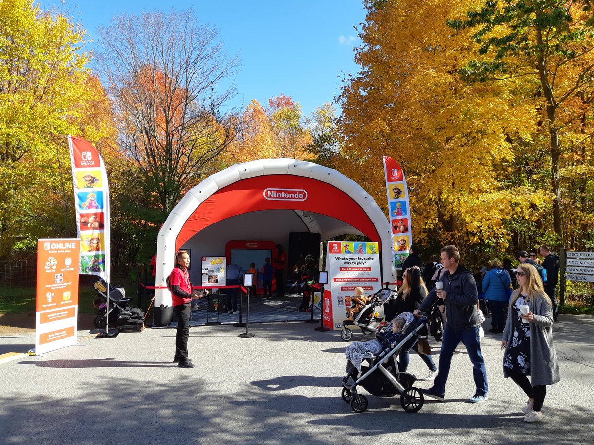 What a beautiful weekend activating <a href="/TheTorontoZoo/">The Toronto Zoo</a> w/ <a href="/NintendoCanada/">Nintendo of Canada</a>! 🎃👻#BooAtTheZoo
