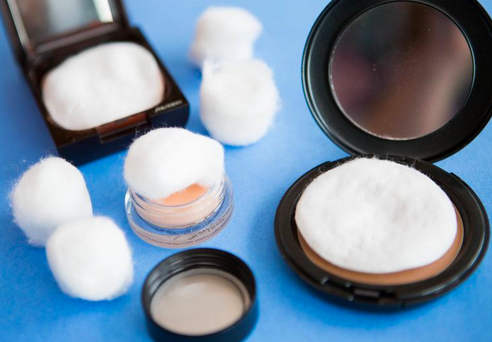 RedRoverStorage's tweet image. #MovingTipMonday Place an extra cotton pad or ball into your powder cosmetics to keep them from breaking. #RedRover #FetchableStorage #Tampa More tips at: ow.ly/C81I50w2ivg