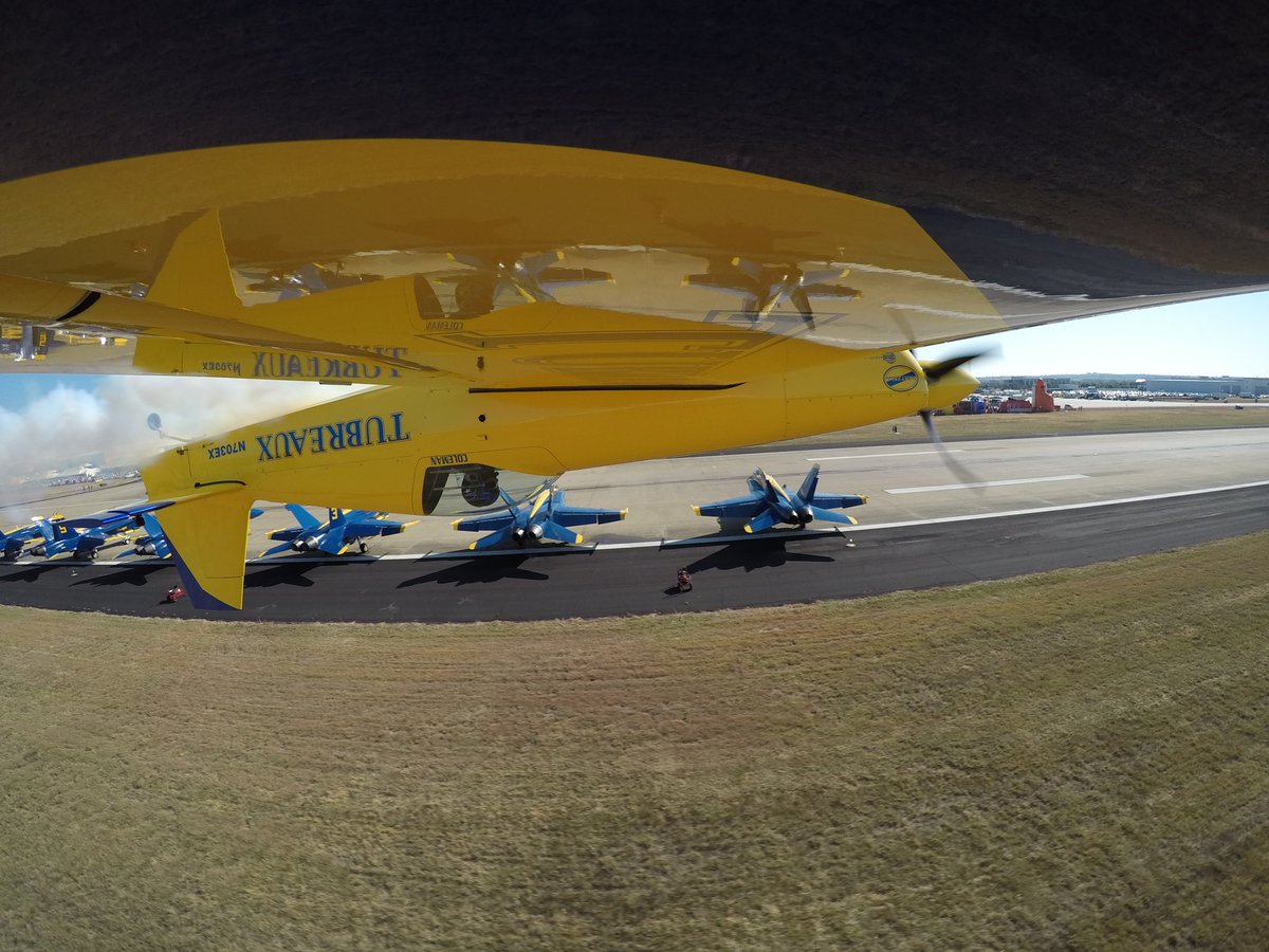 Hello <a href="/BlueAngels/">Blue Angels</a>!! 🇺🇸🇺🇸