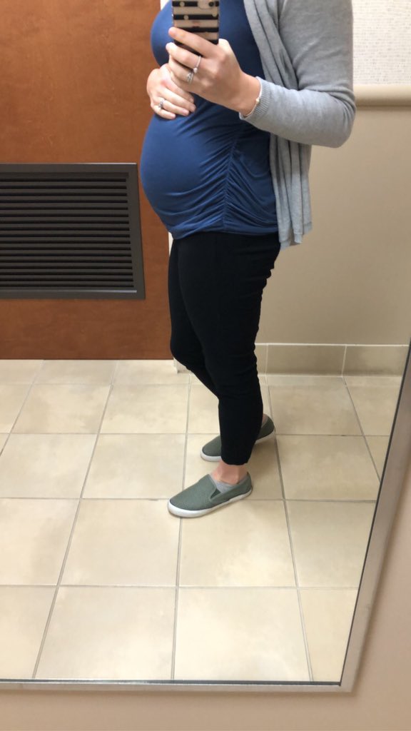 Tea_Pots's tweet photo. Bumpy start to the week 😜 #22weeks https://t.co/yy8sCCY7RK