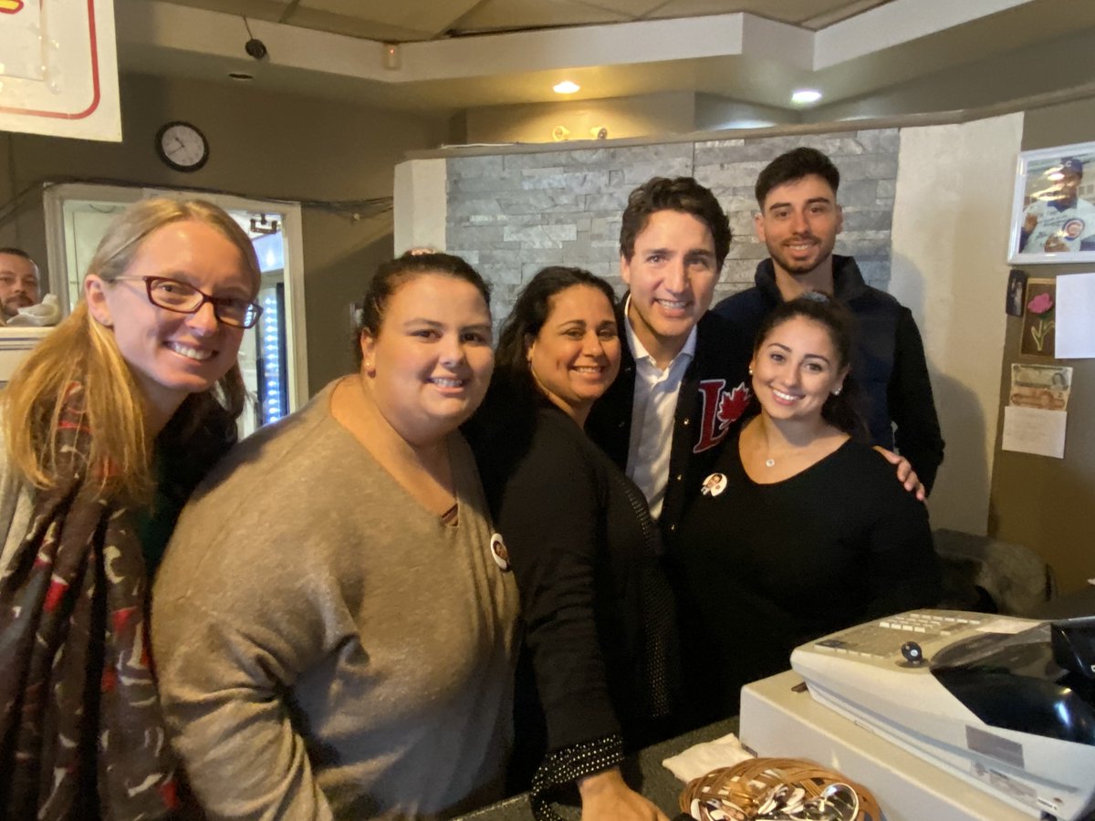 TiffanyTourlas's tweet photo. If you #ChooseForward you are a choosing a better life for you and your family! #ElectionDay #TeamTrudeau @JustinTrudeau https://t.co/gzyqCTQcBK