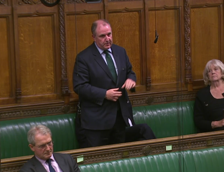 DarranMarshall's tweet photo. Chair of the NI Affairs Committee @Simon4NDorset  suggests Westminster could legislate for an Irish Language Act - thereby removing the 'hurdle' to getting Stormont back up &amp; running.  

SoS @JulianSmithUK says the best place to resolve this issue is in the Stormont talks. https://t.co/QvCfxhqI8n