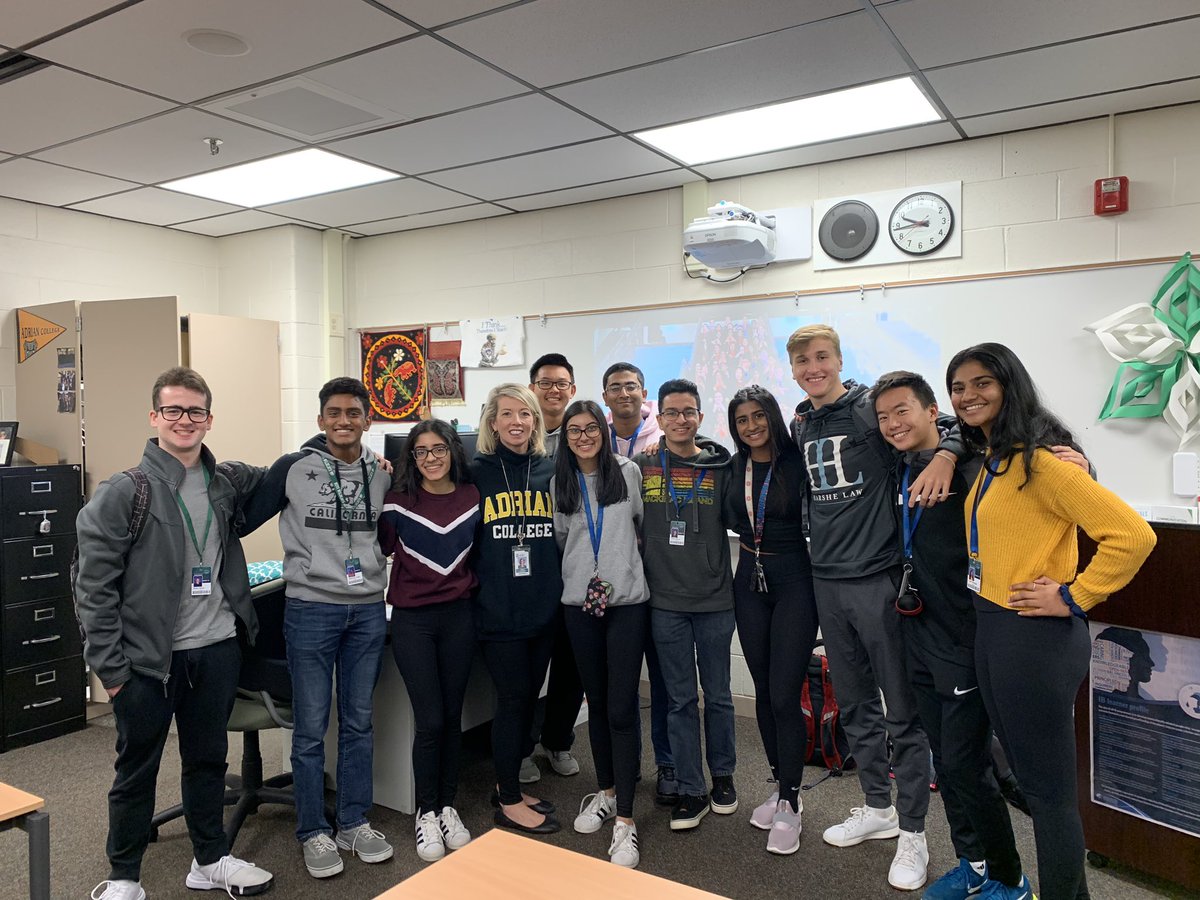 Novi DECA tweet media