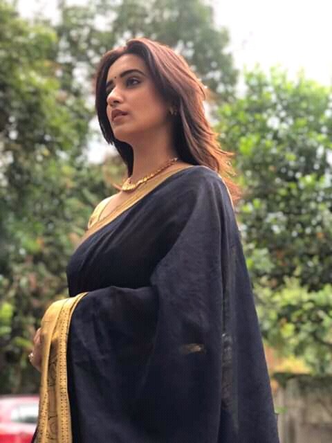 imViTharvian's tweet photo. Saree 😍😍😍
@imsurveshivani https://t.co/wutTBB4LUj