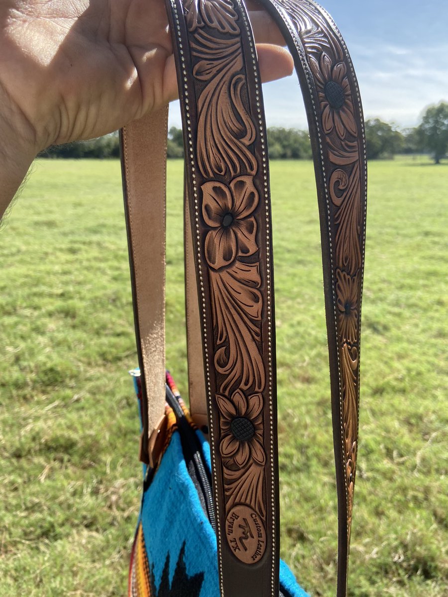 tymo989's tweet photo. Custom purse straps wrapped up this morning! https://t.co/lmU5g2dozd