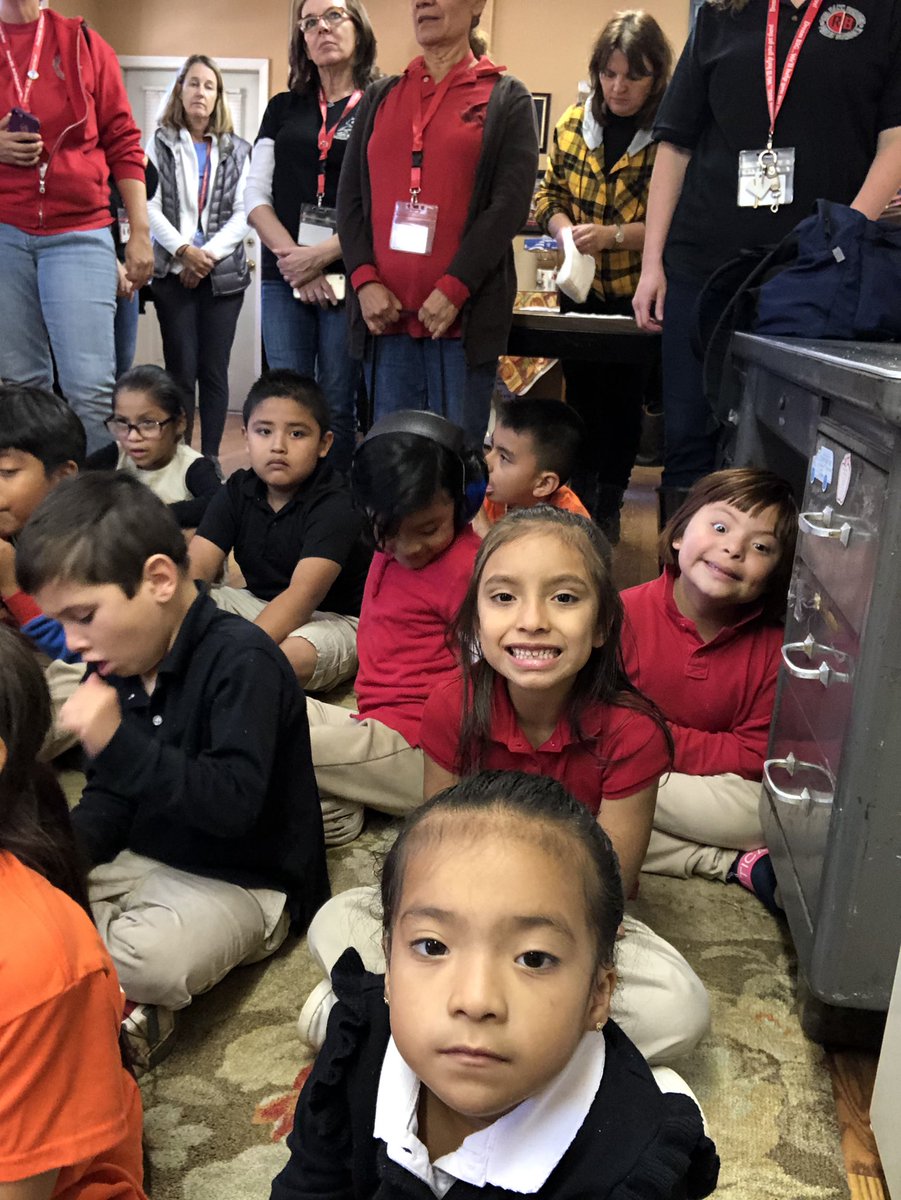 liz_odell_rbb's tweet photo. Very exciting morning learning all about pumpkins, going pumpkin picking, taking a hay ride, eating donuts and drinking apple cider at Wemrock Farms ๐๐๐#RBBisBIA #RM309 https://t.co/C6K78PvqbV