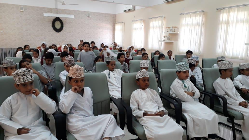MedicalVteam's tweet photo. من محاضرة  التغدية الصحية التي قدمها الفريق اليوم في مدرسة الكوثر للتعليم الأساسي ( السيب) قدمتها خديجة البلوشي 

#فريق_الطبية_التطوعي https://t.co/Gse47XewEI