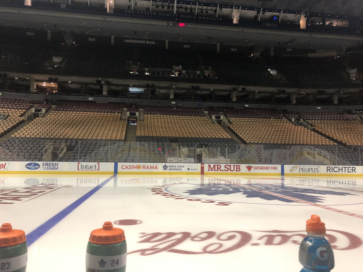 wick_22's tweet photo. The most peaceful place on earth for me. #emptyarena #freshsheetofice #leafs https://t.co/NbJPz5E0sr
