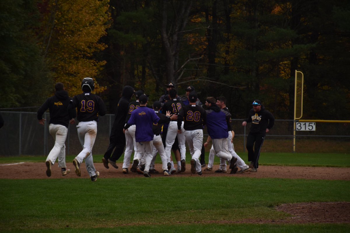 UAlbanyClubBase's tweet photo. Great series played this weekend by @UMBaseballClub! Danes win the series 2-1 and move to 6–2 on the season #WellOiledMachine https://t.co/Xoc3AlH4zV