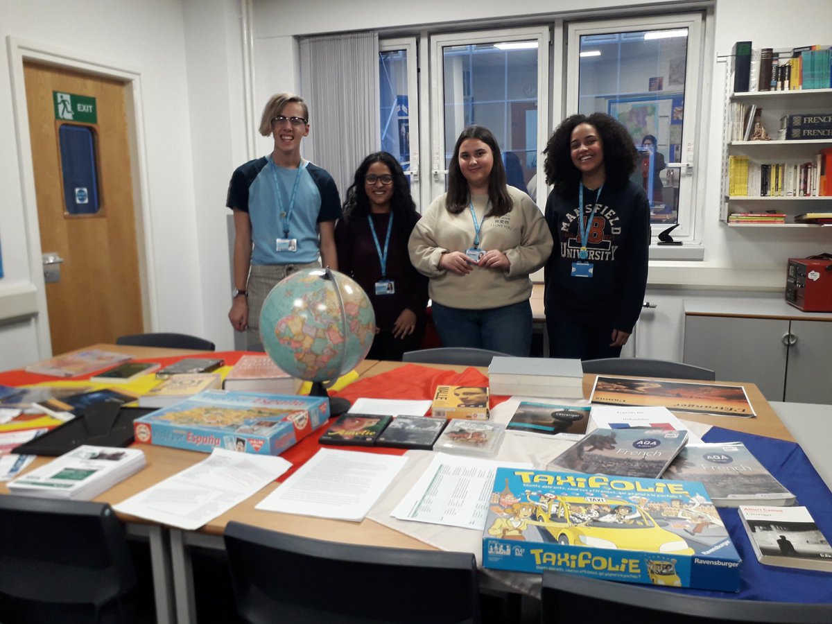OSFC_Spanish's tweet photo. we are looking forward to meeting potential new languages students #osfcloveslanguages https://t.co/EqyG4Rmvki